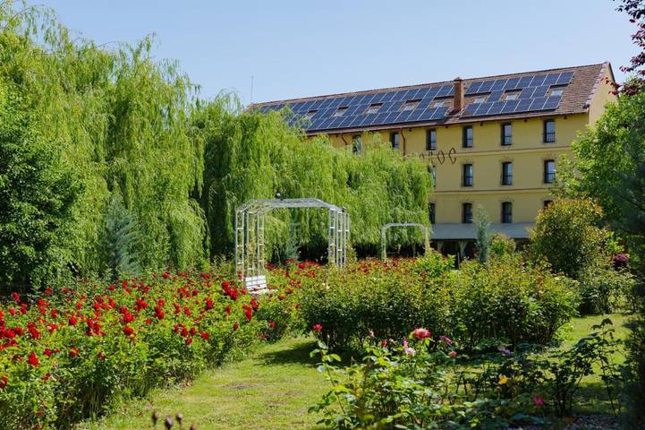 Maison d’hôte, avec Terrasse ainsi que Jardin et Vue