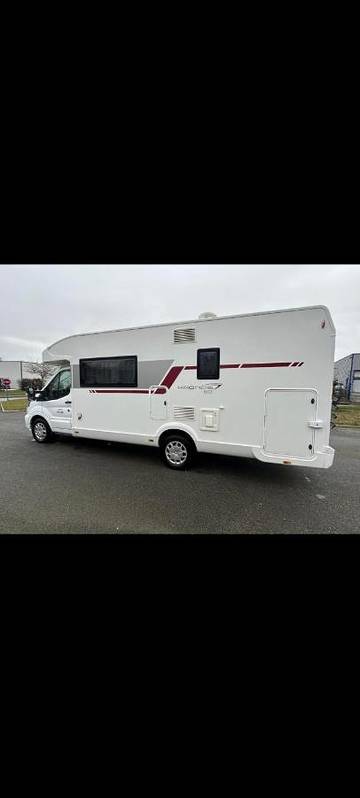 Location de vacances pour 4 personnes, avec jardin à Yvré-l'Évêque