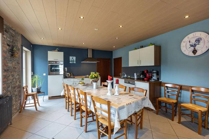 Location de vacances pour 6 personnes, avec vue et jardin, adapté aux familles à Sainte-Ode - 4