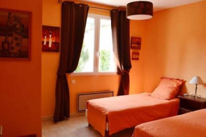 Location de vacances pour 9 personnes, avec jardin et terrasse, animaux acceptés à Saint-Nazaire (Gard) - 2