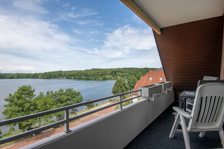 Ferienwohnung für 2 Personen, mit Balkon und Seeblick in Malente - 2