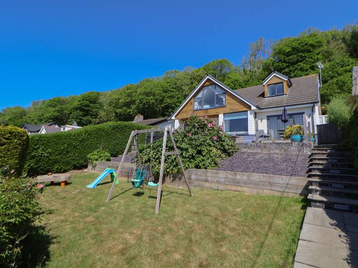 Holiday rental for 11 people, with garden in Denbighshire