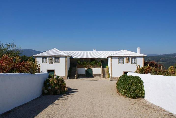 Casa de familia para 2 personas, con piscina además de jardín y vistas en Melgaço - 4