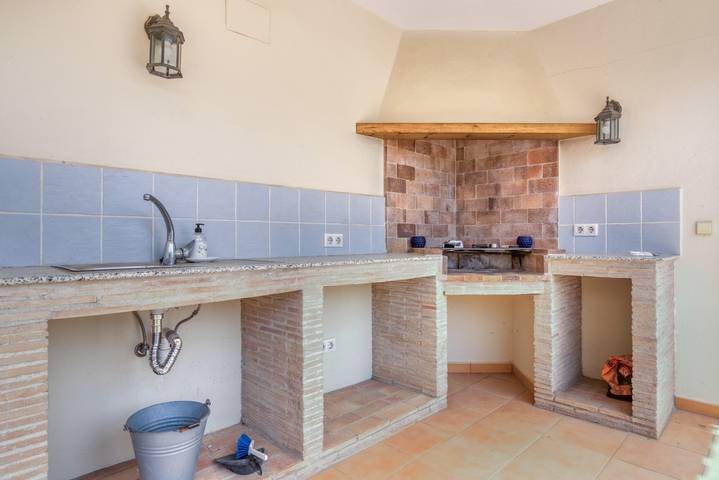 Villa 'Vista 28' con vistas al mar, wifi y aire acondicionado in Montgó, Dénia