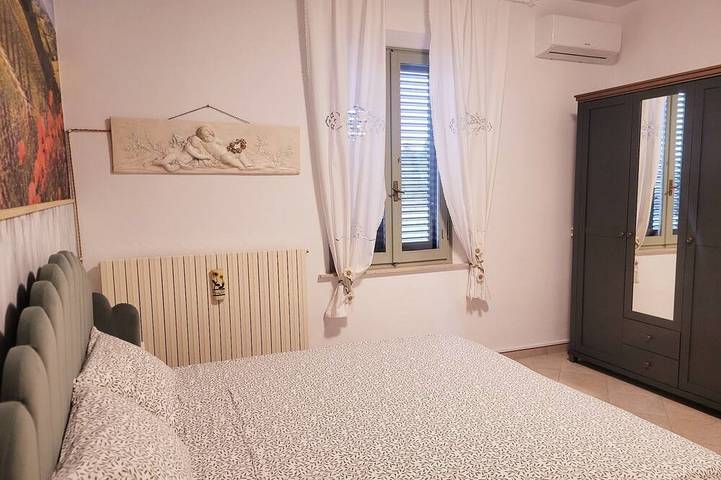 Appartamento intero, Lupin House con grande veranda climatizzata Wi-Fi in Ponsacco, Pisa e dintorni