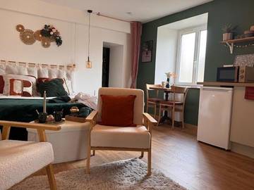 Gîte pour 3 personnes, avec vue, animaux acceptés à Pontmain