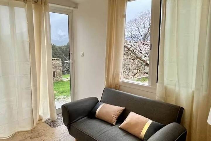 Gîte pour 2 personnes, avec jardin à Granace - 2