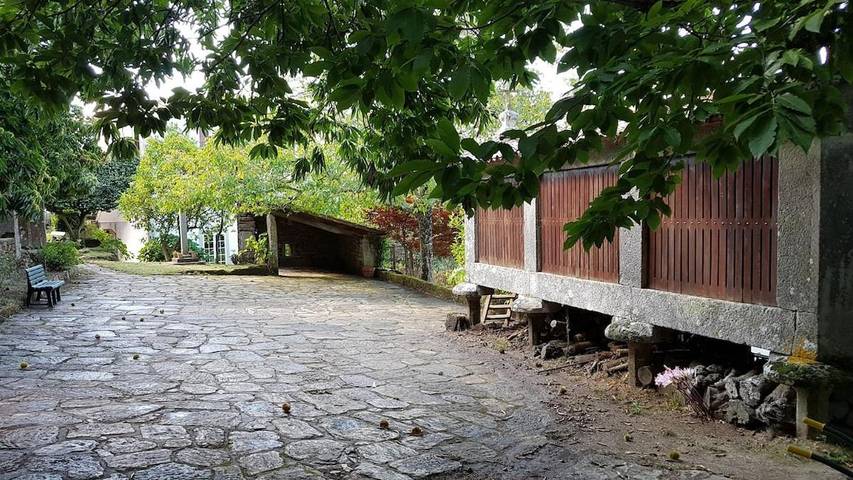 Chalet para 11 personas, con vistas y balcón además de piscina y jardín en Comarca de Vigo - 2