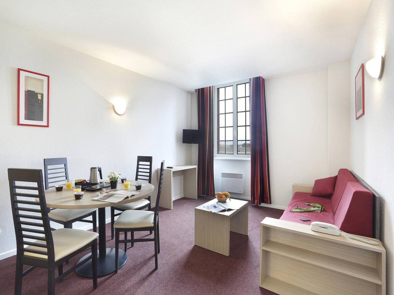 Entire apartment, Elegant Vineyard Stay for Three in Épernay, Marne