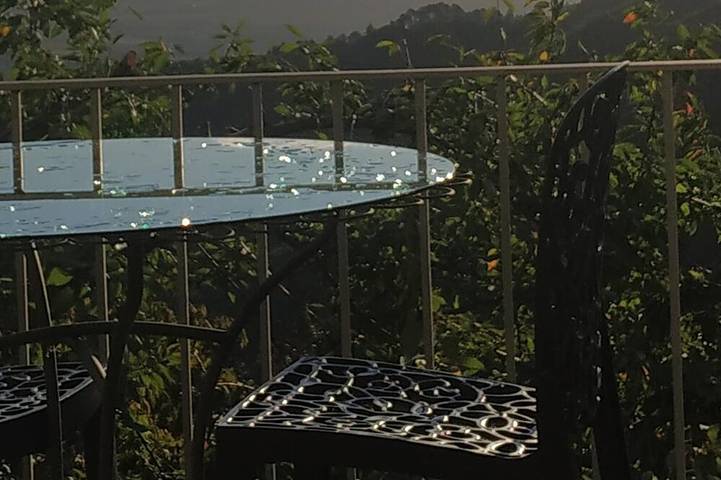 Gîte pour 6 personnes, avec balcon à Poggio-di-Nazza