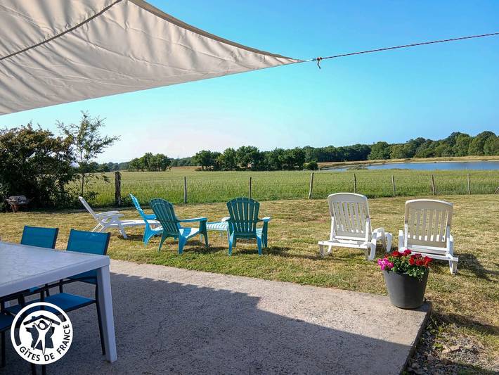 Gîte pour 6 personnes, avec Terrasse et Jardin à Vairé