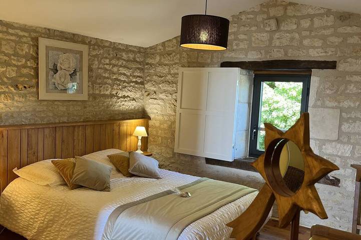 Location de vacances pour 10 personnes, avec Jacuzzi et Terrasse ainsi que Jardin et Piscine à Benet - 2