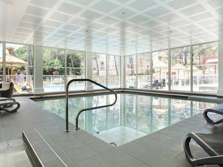 Camping pour 2 personnes, avec Balcon ainsi que Jacuzzi et Sauna