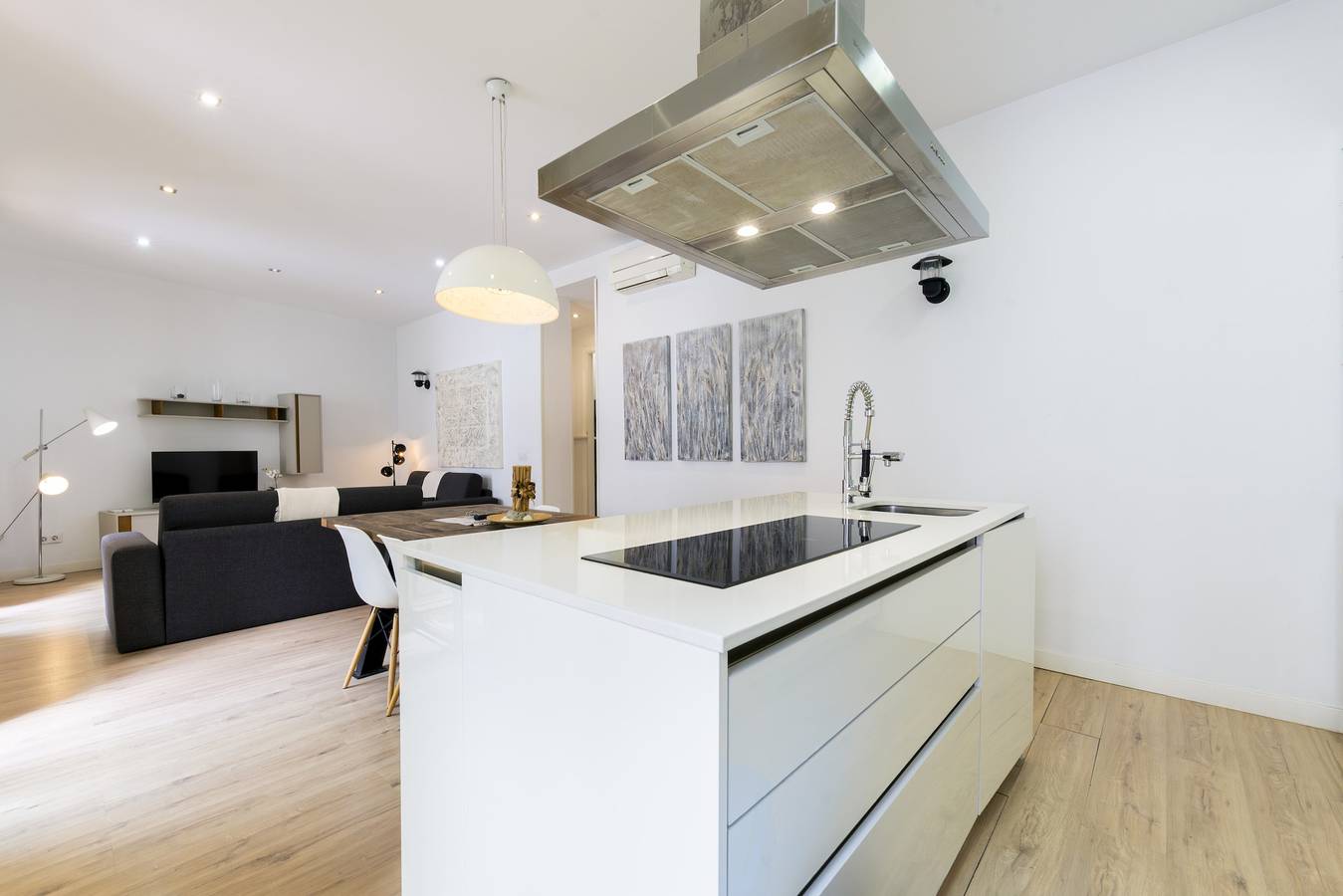 Entire apartment, M Apto. de diseño Puerta del Sol 9 in Centro (Madrid), Madrid