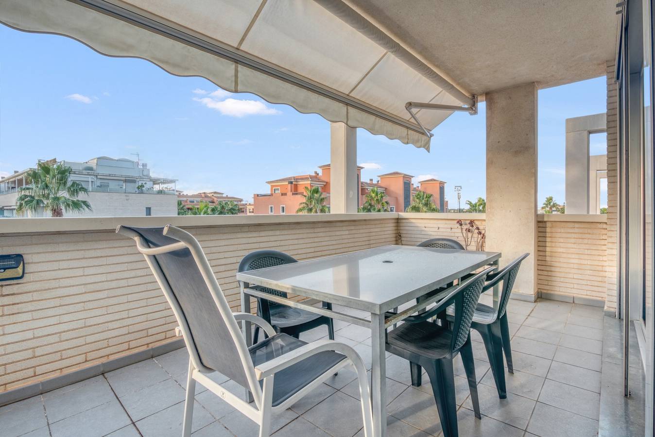 Appartamento intero, Appartamento 'Elegance Denia 4' con piscina condivisa, Wi-Fi e aria condizionata in Las Marinas, Dénia