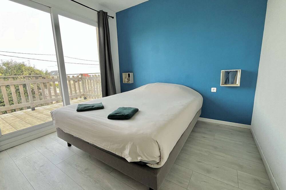 House in Asnelles, Côte de Nacre