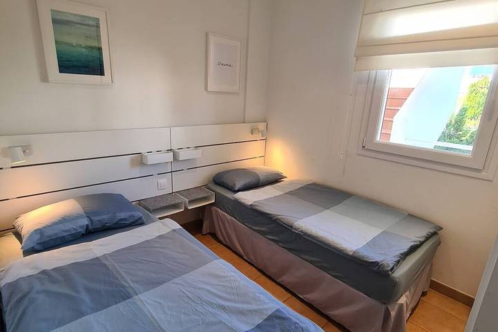 Ganze Wohnung, El Nido - Penthouse 200m vom Yachthafen mit Pool + priv. Dachterrasse, A/C, Wlan in Cala d'Or, Santanyí