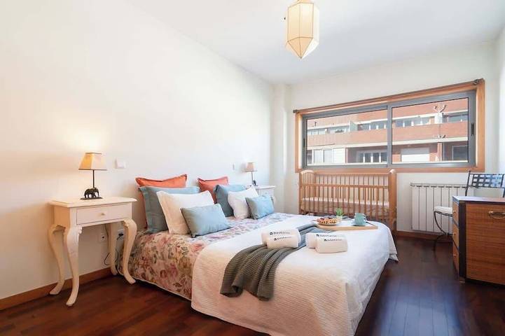 Ganze Wohnung, Spacious Retreat w Balcony in Guimarães, Braga Distrikt