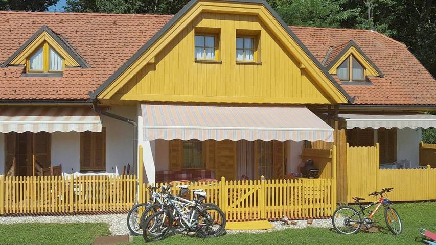 Ferienwohnung für 5 Personen, mit Garten und Ausblick sowie Sauna