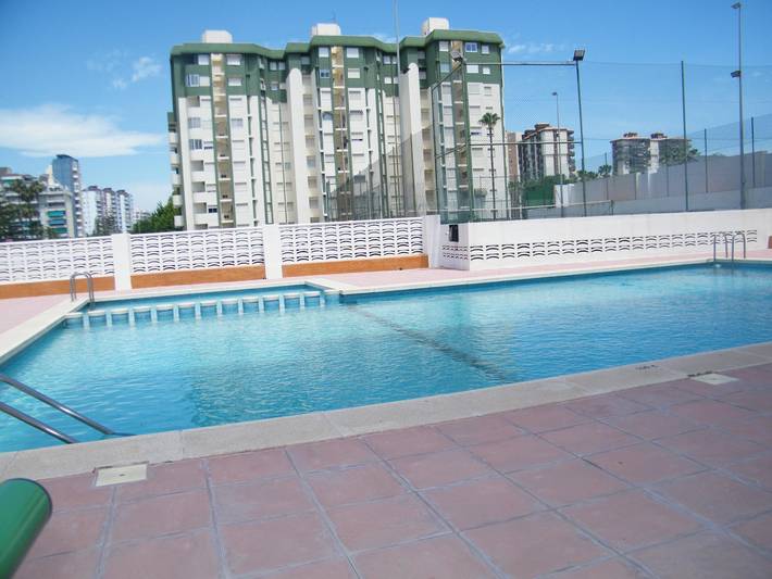 Apartamento entero, Apartamento de 3 dormitorios con piscina y tenis. in Playa de Gandía, Costa de Valencia