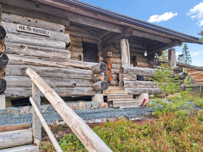 Kulta-vuosseli a in Saarua, Nordösterbotten