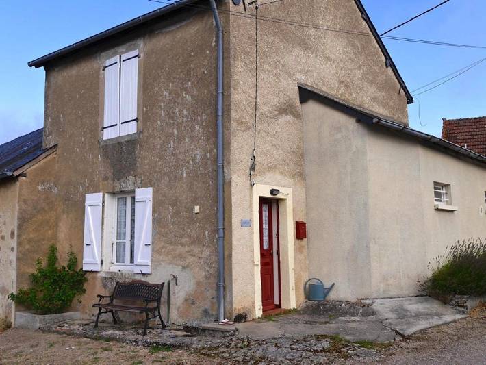 Gîte pour 4 personnes, avec vue et jardin à Dun-sur-Grandry