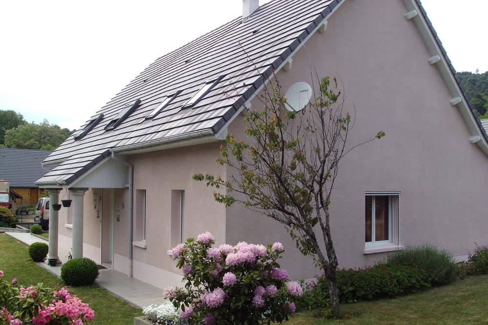 Gîte pour 12 Personnes dans La Bourboule, Région de Clermont-Ferrand