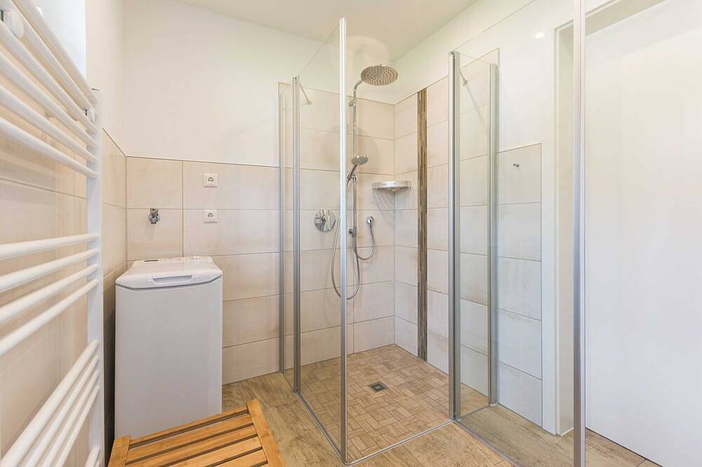 Luftkurort - 5* Ferienhaus - Kamin, Sauna, See, 110m² - Ferienhaus Am Wall in Krakow am See, Mecklenburgische Seenplatte