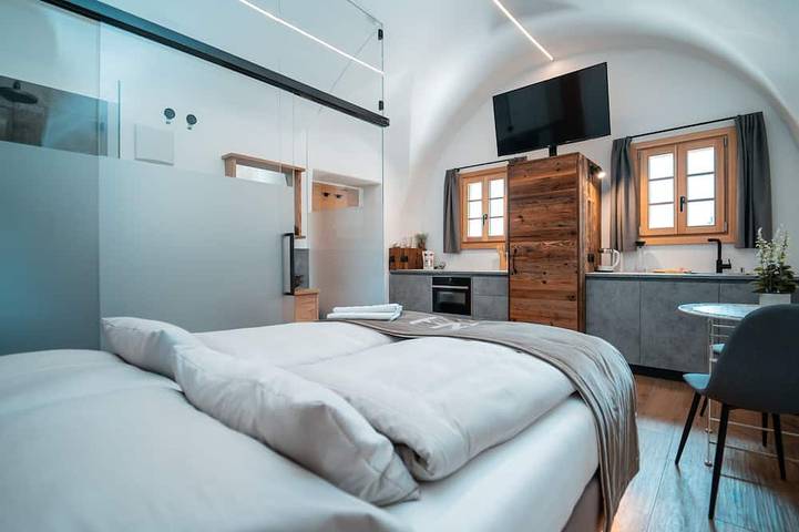 Chalet für 3 Personen, mit Whirlpool und Pool sowie Balkon und Garten am Kronplatz - 4