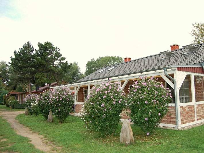 Bungalow für 4 Personen, mit Terrasse und Sauna in Ahrenshoop