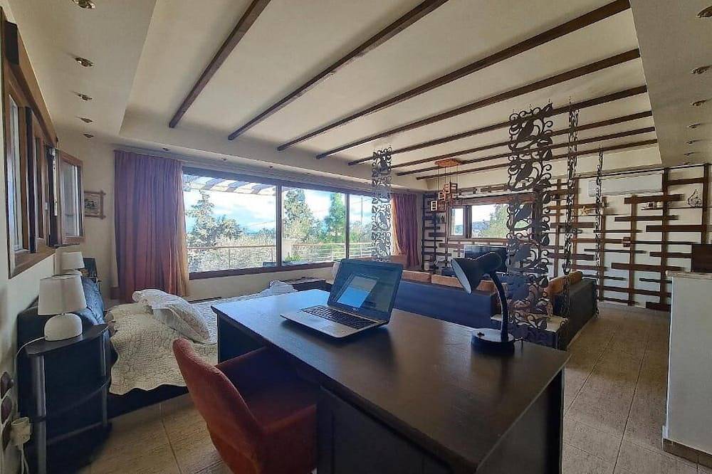 Ganze Wohnung, Colonial View Luxury Apartment with large sunny balcony in Faliraki, Rhodos
