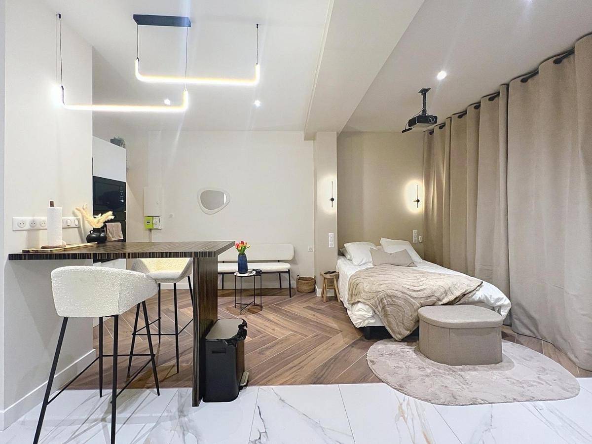Appartement entier, V' Appart Spa Moderne-Chic in Troyes, Aube