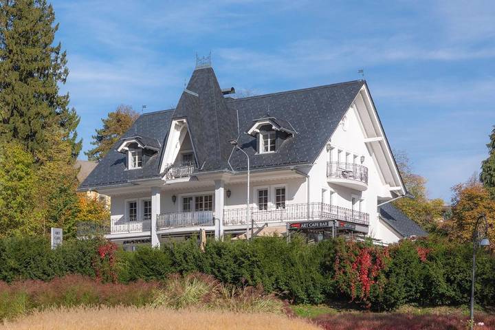 Ferienwohnung für 6 Personen, mit Seeblick und Sauna sowie Garten und Ausblick in Slowenien
