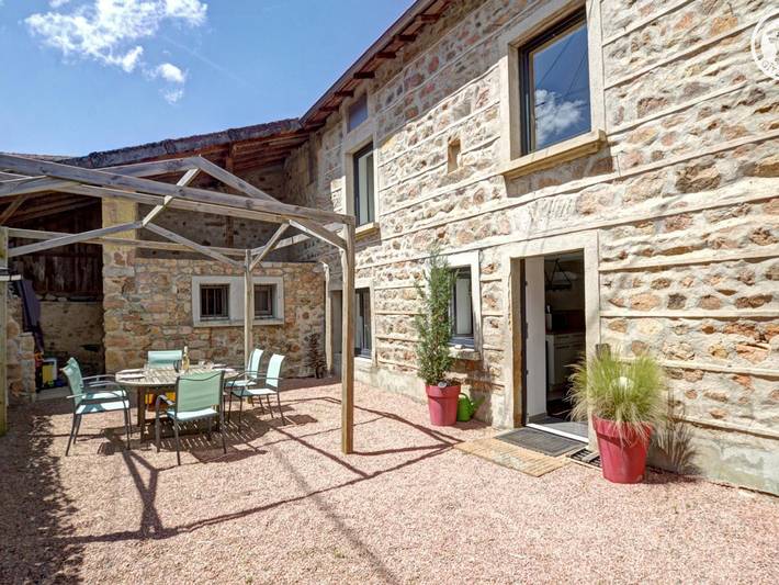 Gîte pour 13 personnes, avec Jardin à Belmont-de-la-Loire - 4