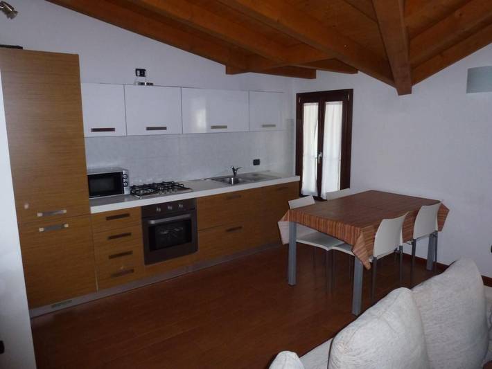 Ferienwohnung für 4 Personen, mit Balkon in Maccagno con Pino e Veddasca - 3