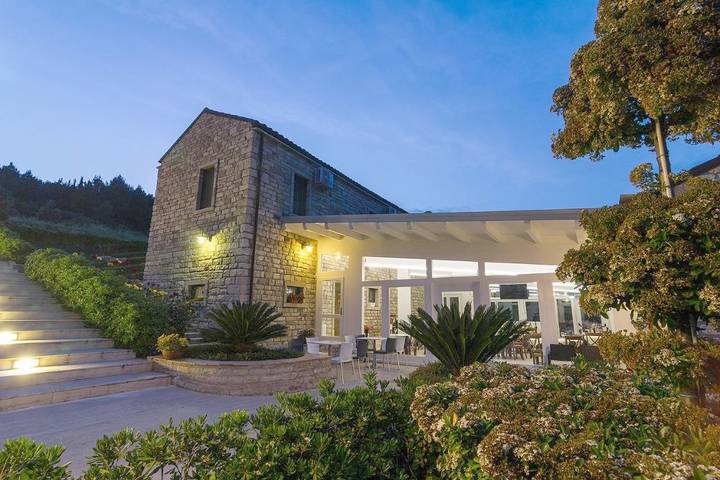 Hôtel pour 2 personnes, avec piscine et vue ainsi que jardin et vue sur le lac à Guardialfiera - 2