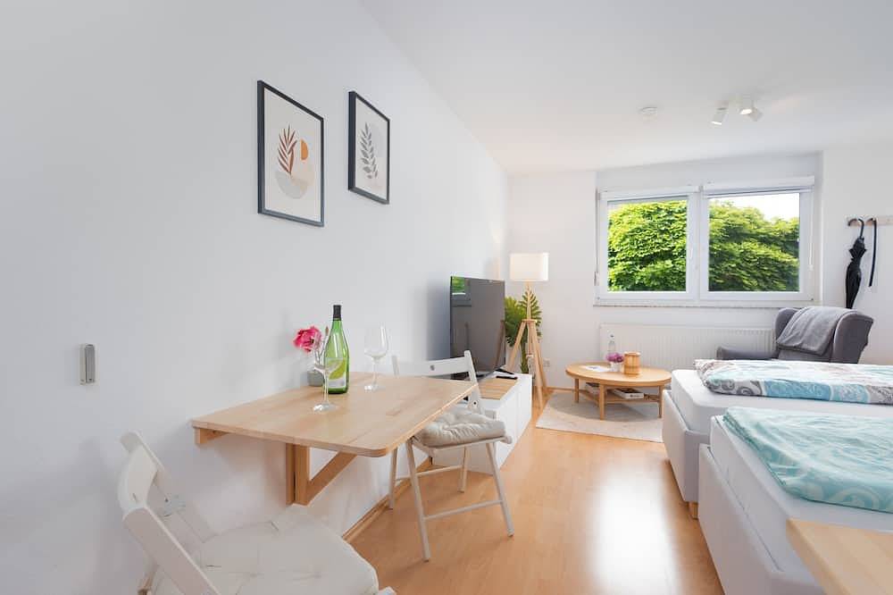 Ganze Wohnung, Modernes Apartment mit: Stellplatz/Küche/W-Lan/hell in Waldstetten, Schwäbische Ostalb