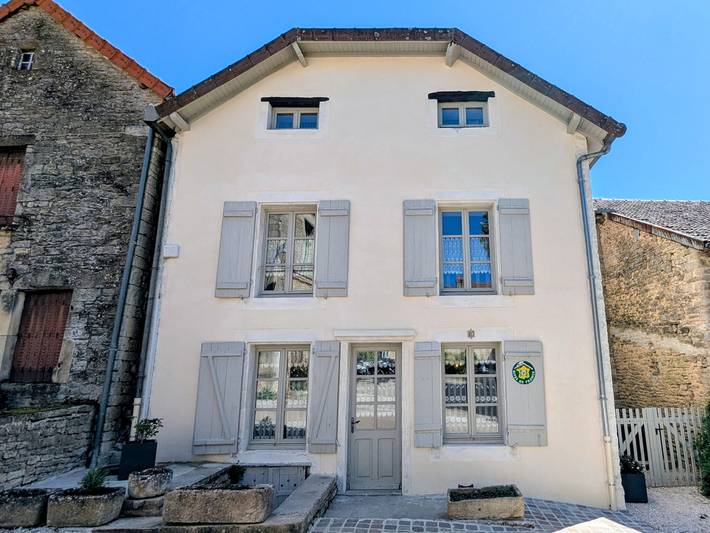 Gîte für 8 Personen, mit Terrasse