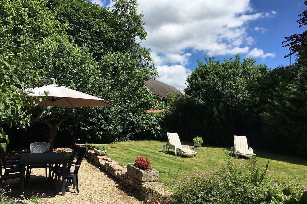 Herrenhaus in Saint-Germain-des-Champs, Naturpark Morvan