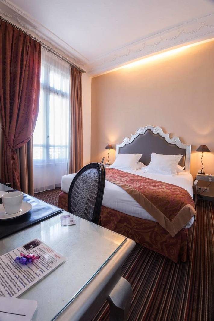 Hôtel pour 2 personnes, avec piscine ainsi que jardin et vue dans Hippodrome de Deauville La Touques - 3