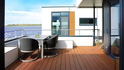 Boot für 6 Personen, mit Seeblick und Terrasse in Ribnitz-Damgarten