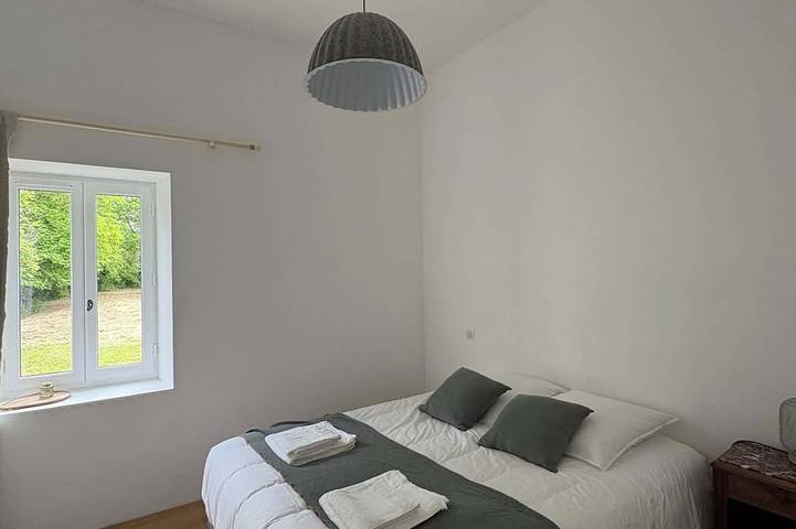 Location de vacances pour 15 personnes, avec jardin et terrasse à Bouteilles-Saint-Sébastien - 4