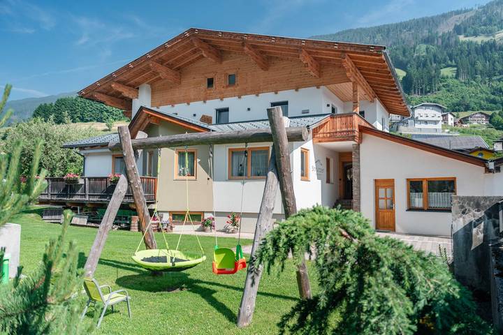 Ferienwohnung für 4 Personen, mit Ausblick und Balkon - 1