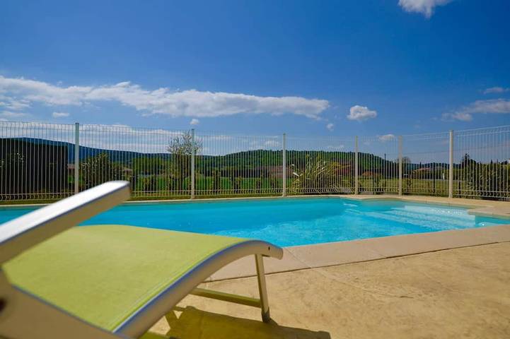Villa für 4 Personen, mit Terrasse und Garten - 1