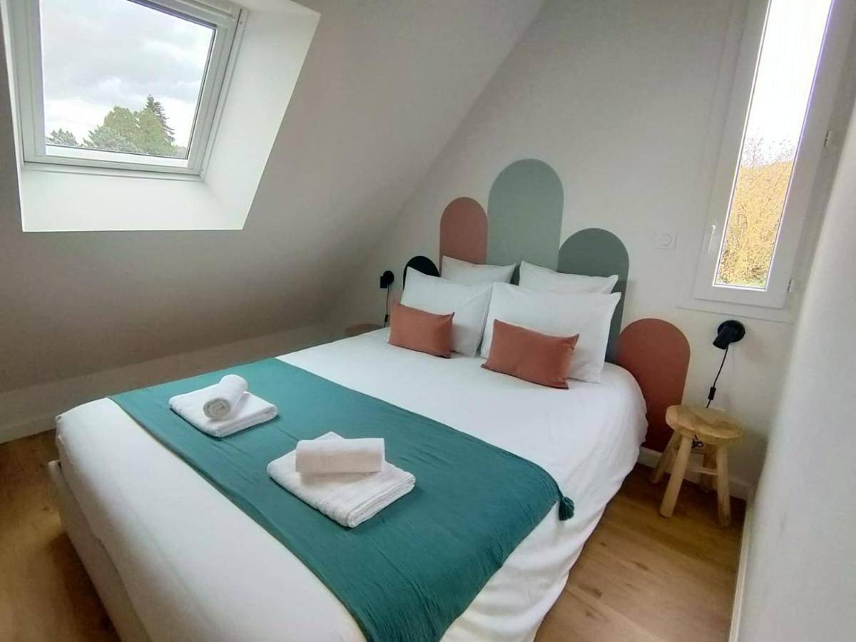 Appartement entier, One-Bedroom Apartment with City View in Meyssac, Région de Brive-la-Gaillarde