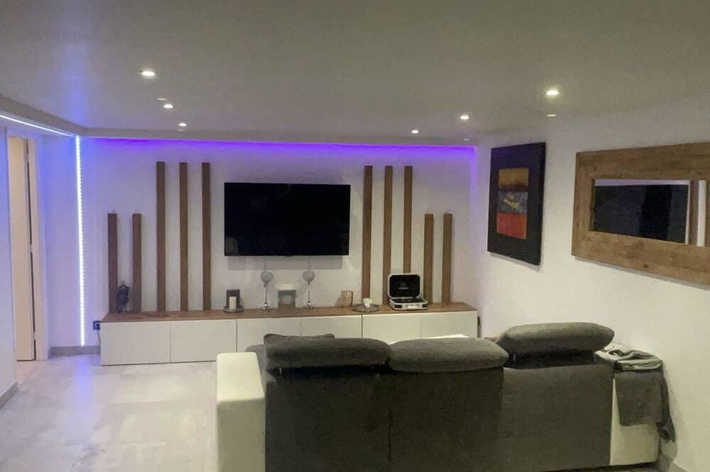 Appartement entier, Appartement calme à 10 minutes du centre de Lyon in Feyzin, Lyon et ses environs