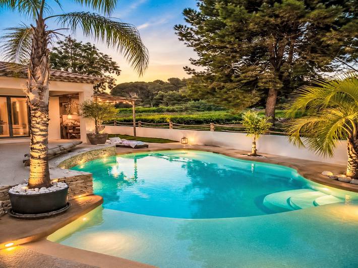 Location de vacances pour 6 personnes, avec piscine ainsi que jardin et terrasse à Thézan-lès-Béziers