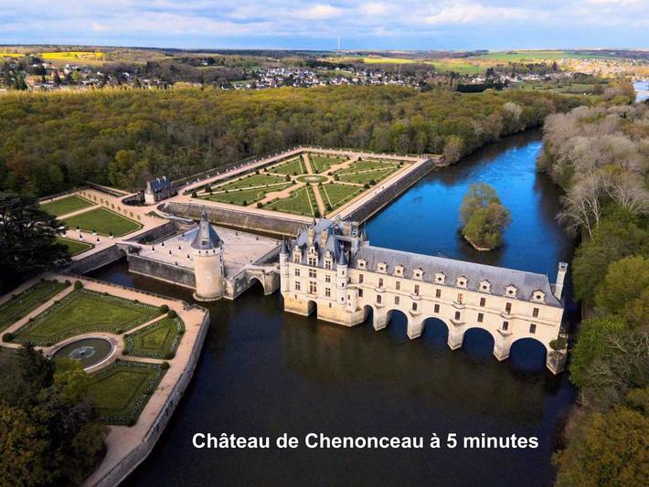 Location de vacances pour 4 personnes, avec Terrasse ainsi que Jardin et Vue à Chisseaux