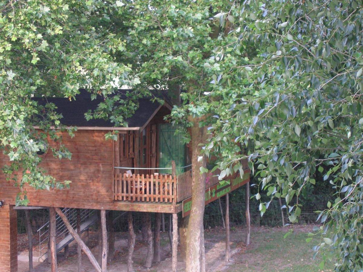 Caravan in Chaniers, Région de Saintes