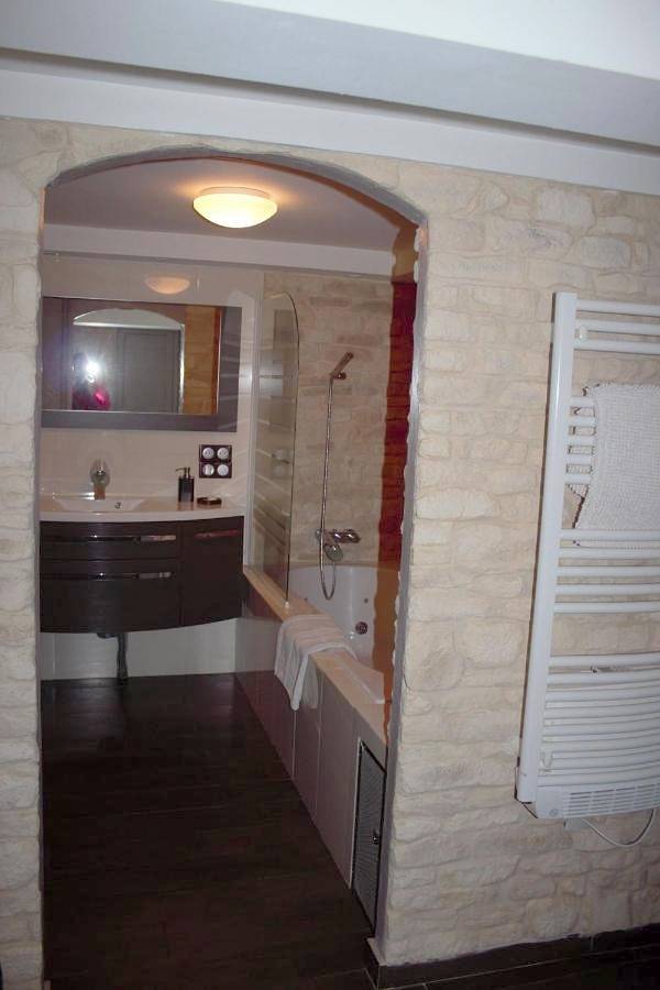 Deluxe Double Room (2 Adults + 1 Child) in Entrevaux, Région Castellane